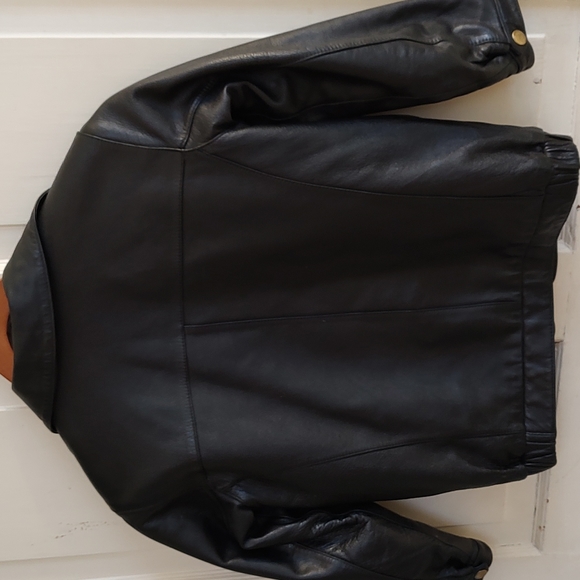 Leather jacket - Picture 7 of 8